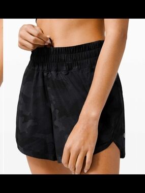 Lululemon Track That Mid-Rise Lined Short 5 Black Camo